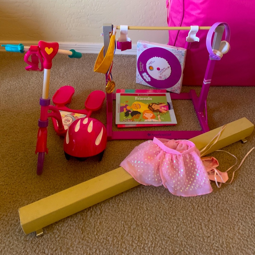 American Girl/Our Generation doll accessories.